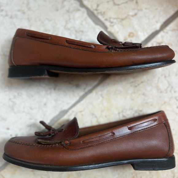 G.H. Bass & Co. Tassel Brown Leather Loafers - Picture 3 of 5